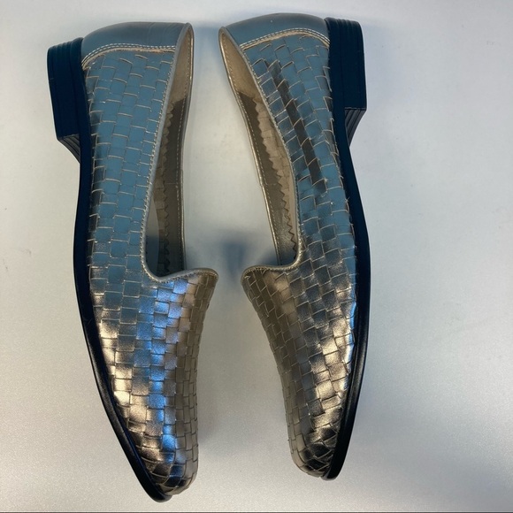 TROTTERS Sz 6.5 Liz Flats Loafer Light Gold Lattice Pattern NWOT - Picture 4 of 9